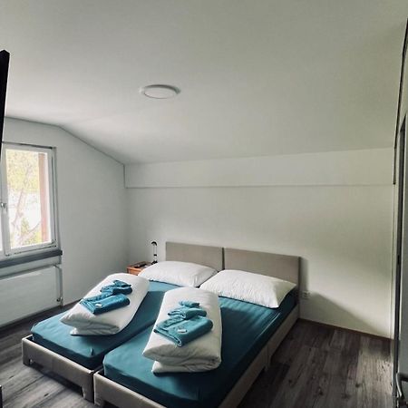 Hotel Pez Ault ディセンティス エクステリア 写真